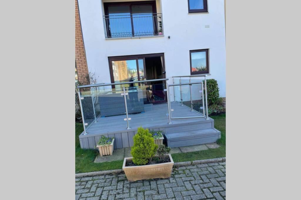 Largs Sea Front, Modern Apartment Eksteriør bilde