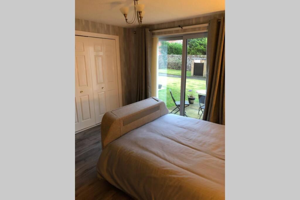 Largs Sea Front, Modern Apartment Eksteriør bilde